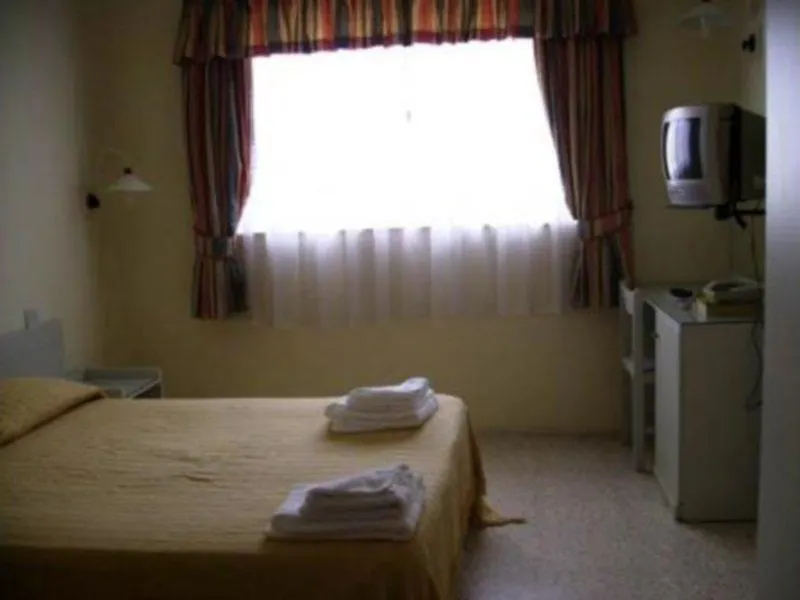 Alfonso Hotel San Julián